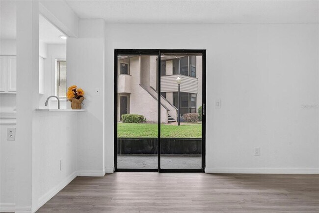 Photo - 2929 Antique Oaks Cir Unidad 53