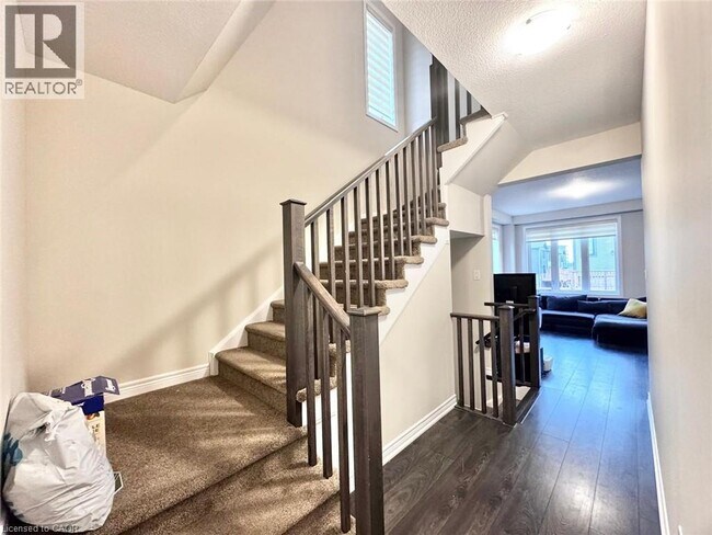 Photo - 16 Birmingham Dr