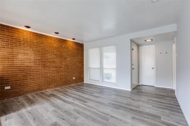 Photo - 823 Wisteria Way