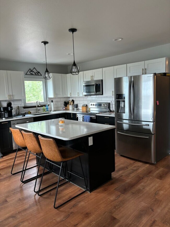 Photo - View Home/Chena Ridge $3000 + Utilities