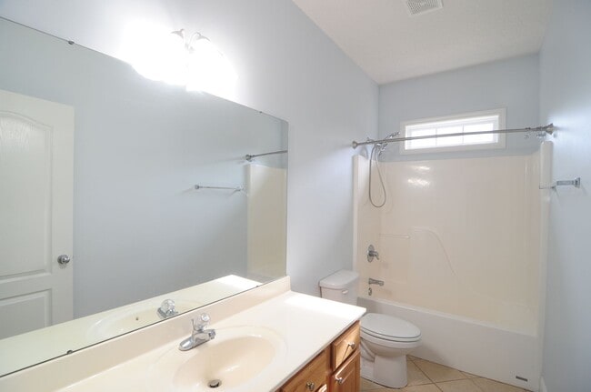 Photo - 5016 Liberty Park Cir SE