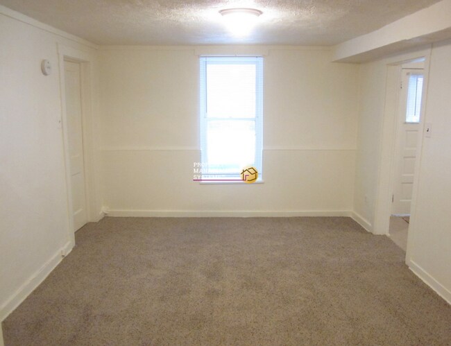 Photo - 1 Bedroom Avenues Apt on B Street! All Utilities Included! Unidad #01