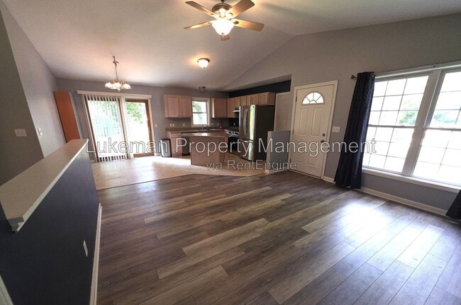 Building Photo - 5635 Monticello Ave