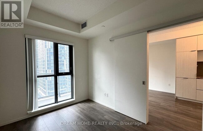 Photo - 159 Dundas St E Unit 1202