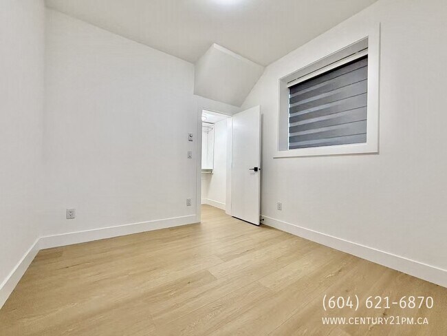 Photo - 7479-149A 149a St