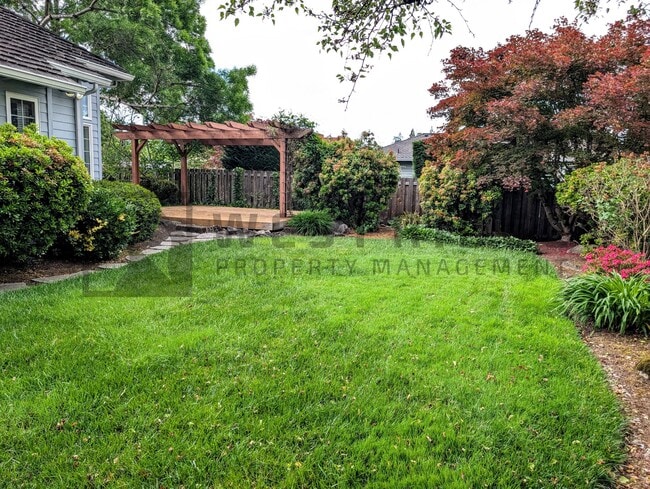 Photo - 632 NW Pacific Grove Dr