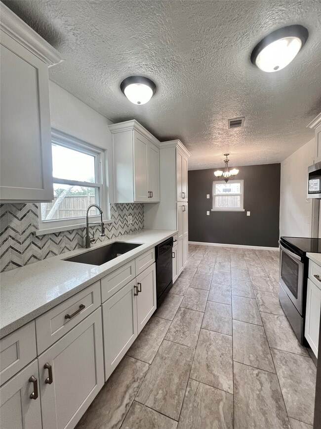 Photo - 1538 Webster St