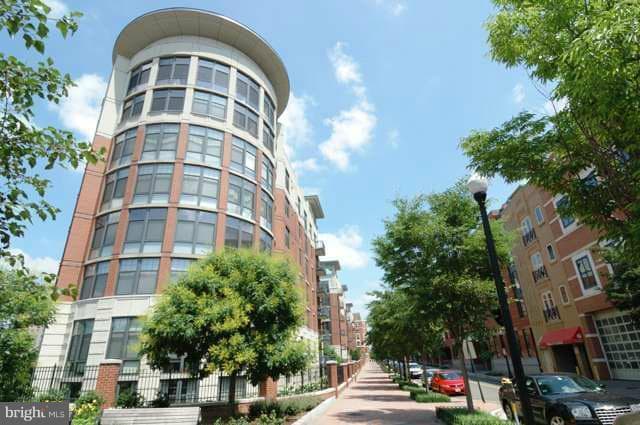 Photo - 1021 N Garfield St Apartment Unit 946