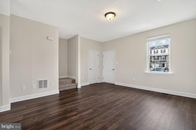 Building Photo - 109 Holstein Dr