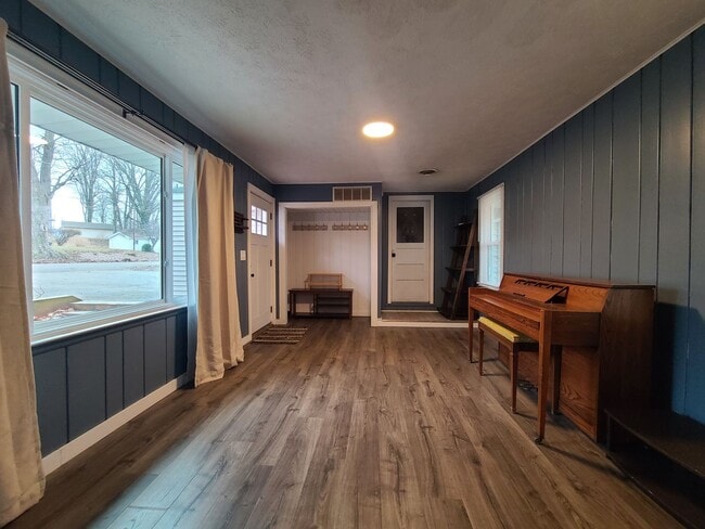 Photo - Charming Two Bedroom Ranch in Coloma