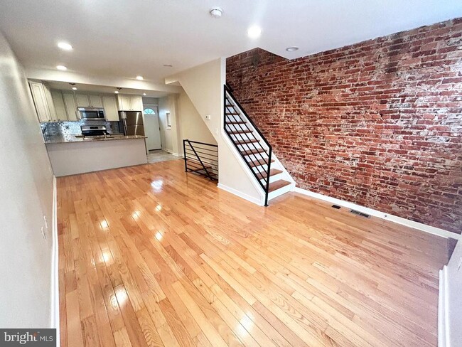 Building Photo - 1269 N Dover St