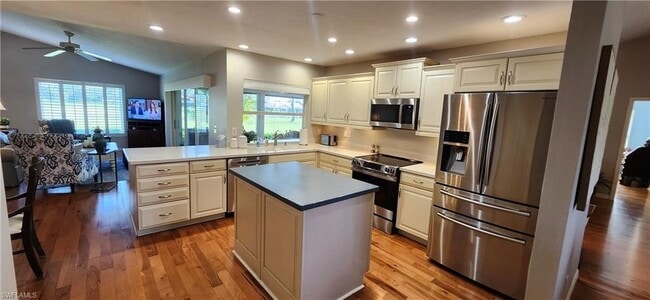 Photo - 1417 Foxfire Ln