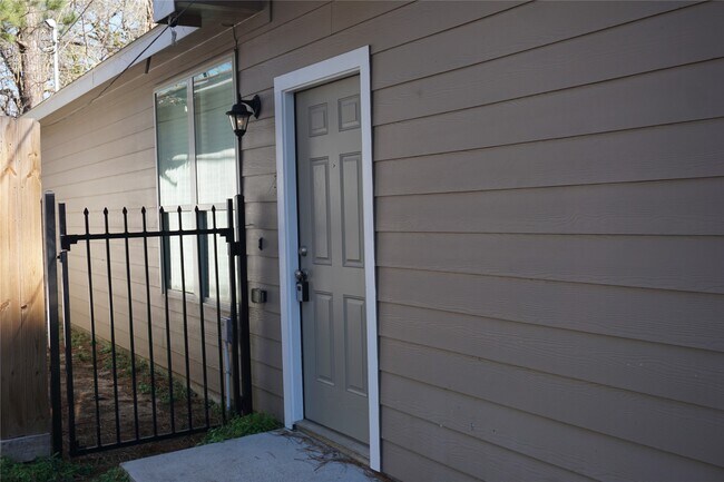 Photo - 12043 Nelwood St