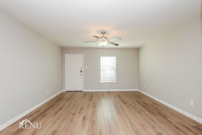 300 Sunnymeade Ln