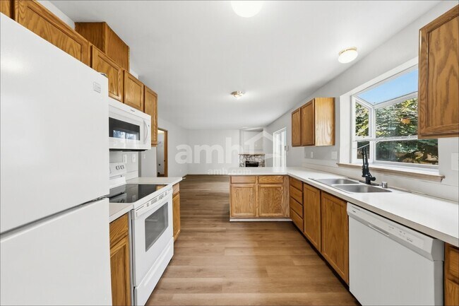 14016 80th Avenue Ct E