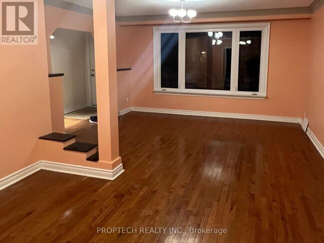 Photo - 41 Cartier Crescent