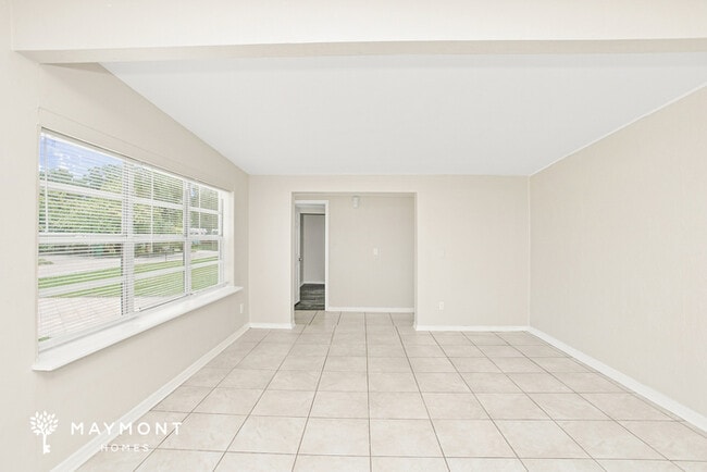 Photo - 2156 Alemanda Dr