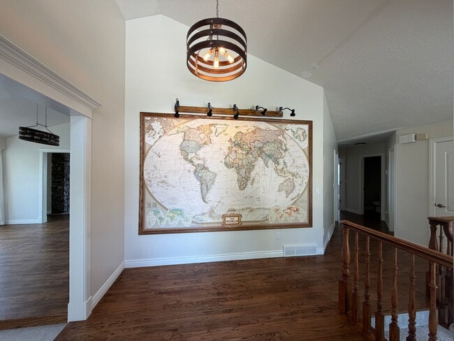Photo - Spacious 4 Bed, 5 Bath Home with 3-Car Garage in Layton!