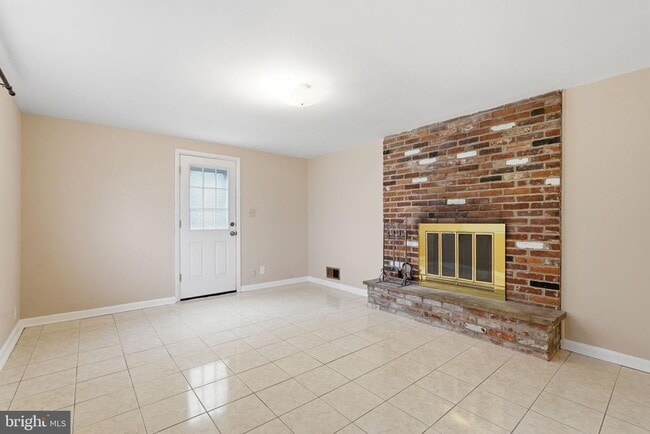 Building Photo - 6806 Lemon Rd