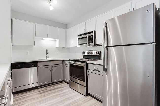 Photo - 2460 Peachtree