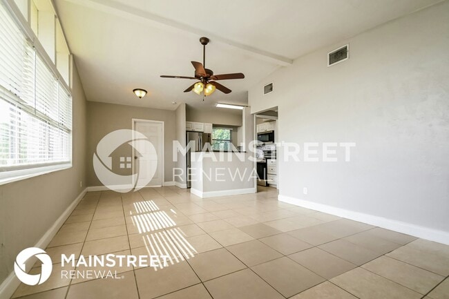 Photo - 3521 Schwalbe Dr