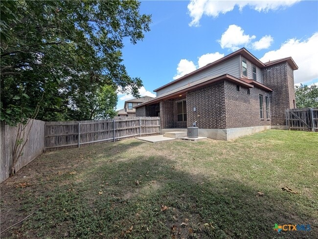 Building Photo - 622 Creekside Cir