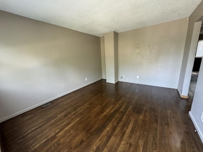 Photo - Lovely 2 Bedroom / 1 Bath for Rent - Section 8 Welcome