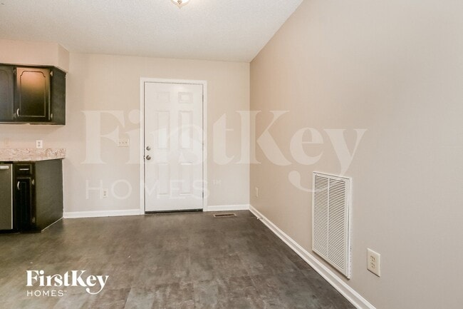 Photo - 5496 Burnt Knob Rd