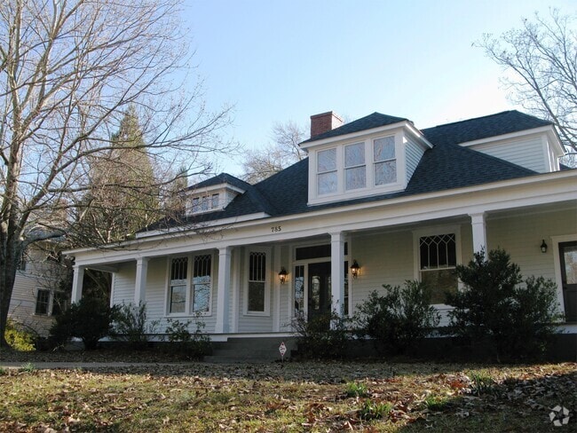 Building Photo - 785 Boulevard Rental