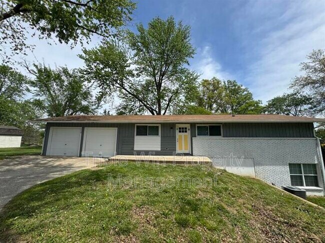 Photo - 710 Jungs Station Rd