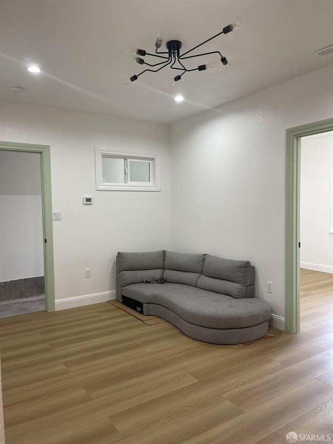 Building Photo - 1435 Newcomb Ave