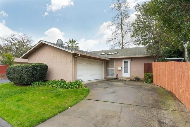 BACK OF THE HOUSE - 6612 Kristen Ct