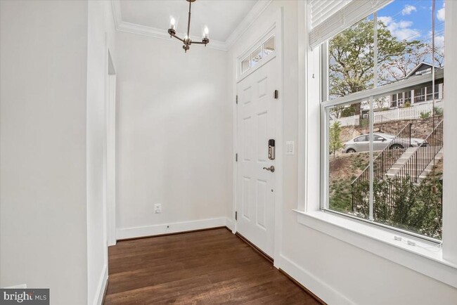 Photo - 3016 20th St S