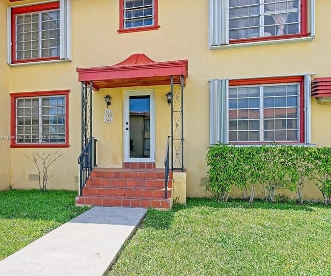 Photo - 661 SW 11th St Unit 22W