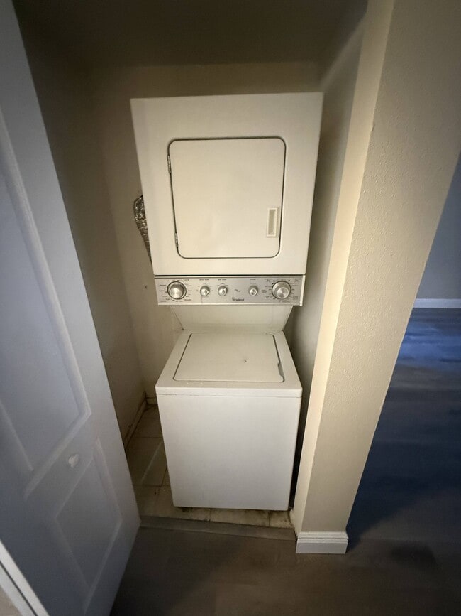 Photo - 2460 NW 33rd St