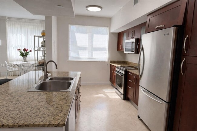 Photo - 20000 E Country Club Dr