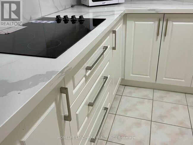 Photo - 73 Ketchum Crescent