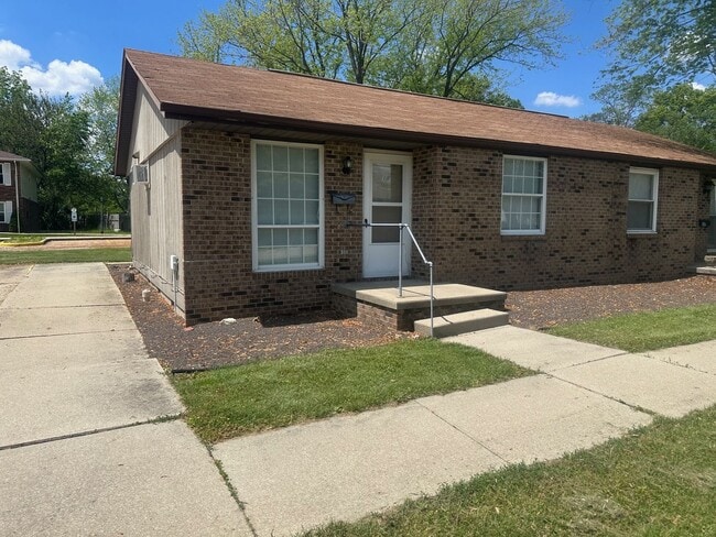 Photo - 518 N Oak St House