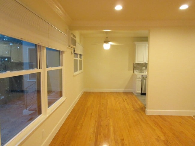 Photo - 1523 S Wooster St Unit 2