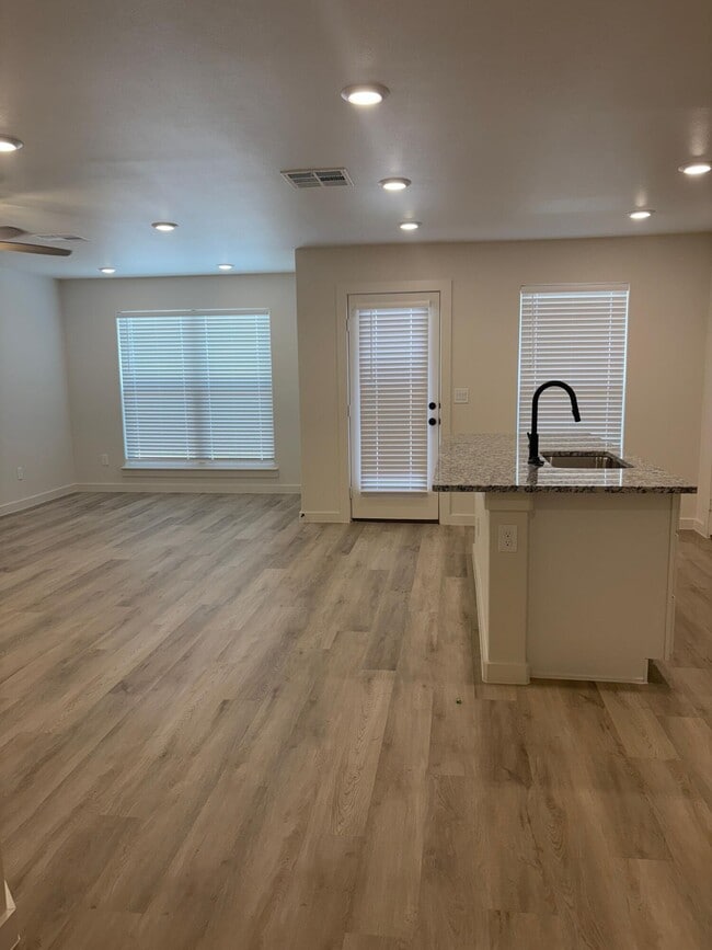 Photo - 2204 Corpus Ave