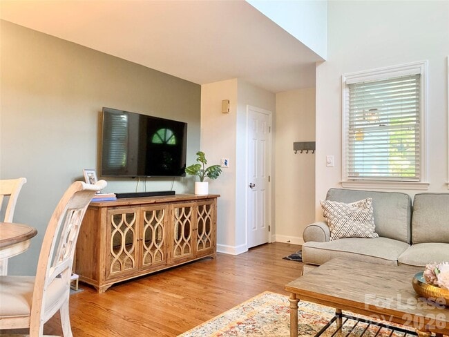 Photo - 815 Lexington Ave Unit A