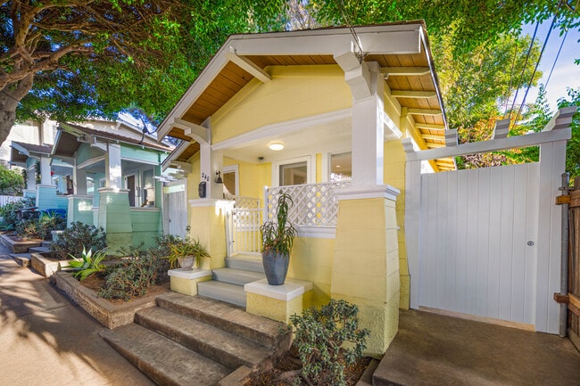 Photo - 240 Ashland Ave