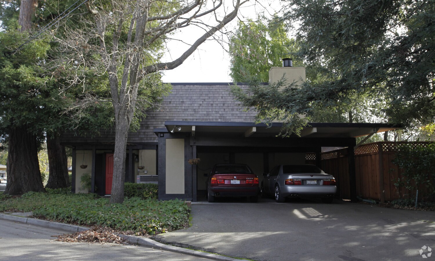 Photo - 975 Almanor Ct