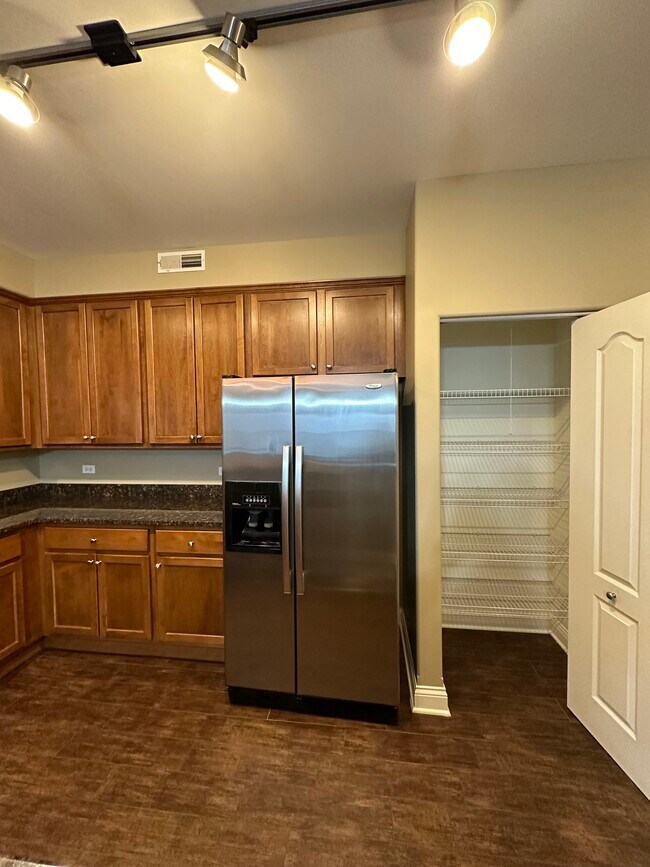 Photo - 5N426 Rohlwing Rd Unit 1