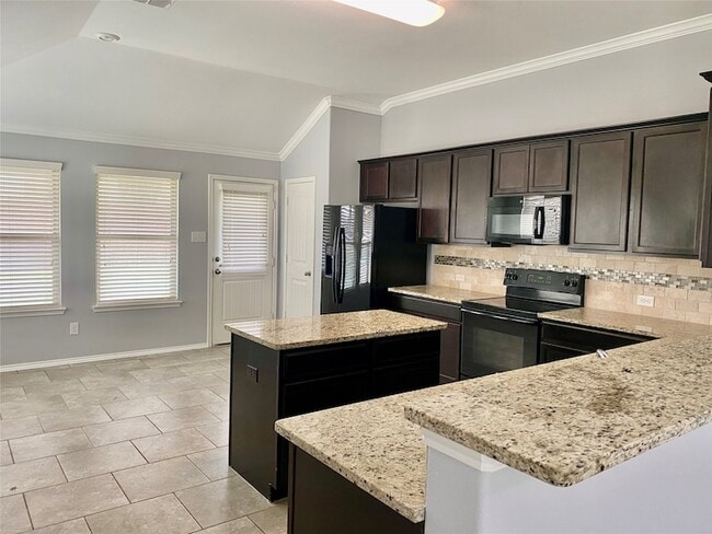 Photo - 279 Oxford Dr