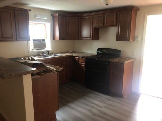 Building Photo - 6454 Williams Rd