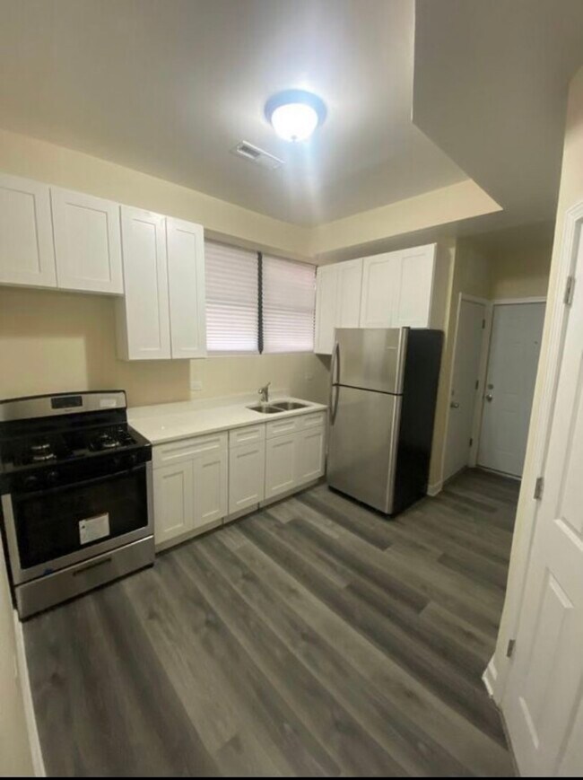 Photo - 1434 W Flournoy St Unit 1F