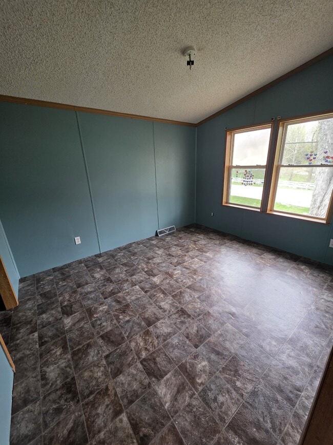 Photo - 200 Carroll St