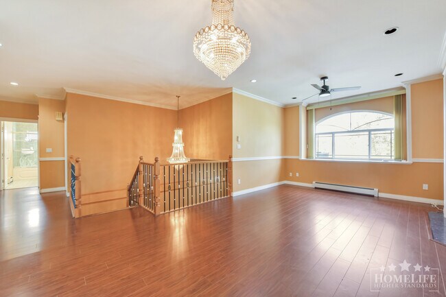 Photo - Beautiful 4 Bed 3 Bath Home with Covered Patio in West Newton Surrey Unit Upper House