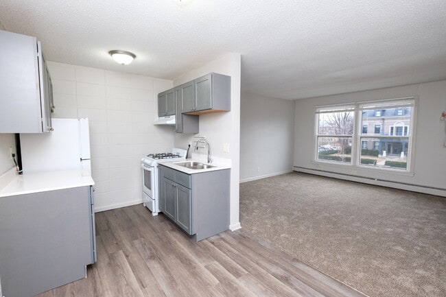 Photo - Pillsbury Apartments | 2200